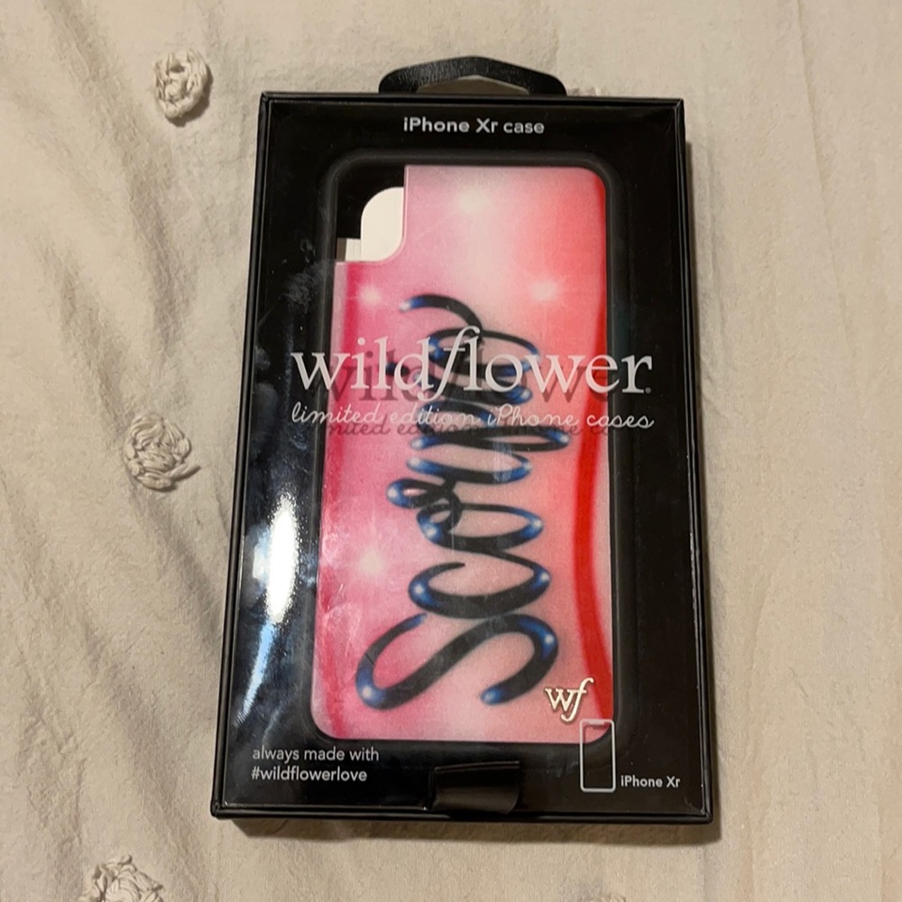 Wildflower Scorpio iPhone XR case